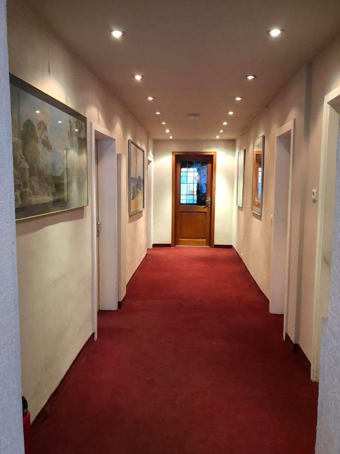 Hotel Zum Taunus Eppstein Buitenkant foto